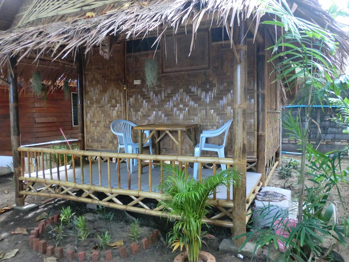 Hans Strand Bungalows Koh Lanta Bagian luar foto