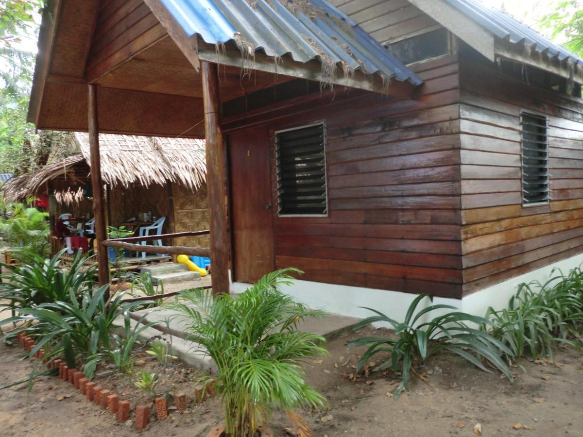 Hans Strand Bungalows Koh Lanta Bagian luar foto